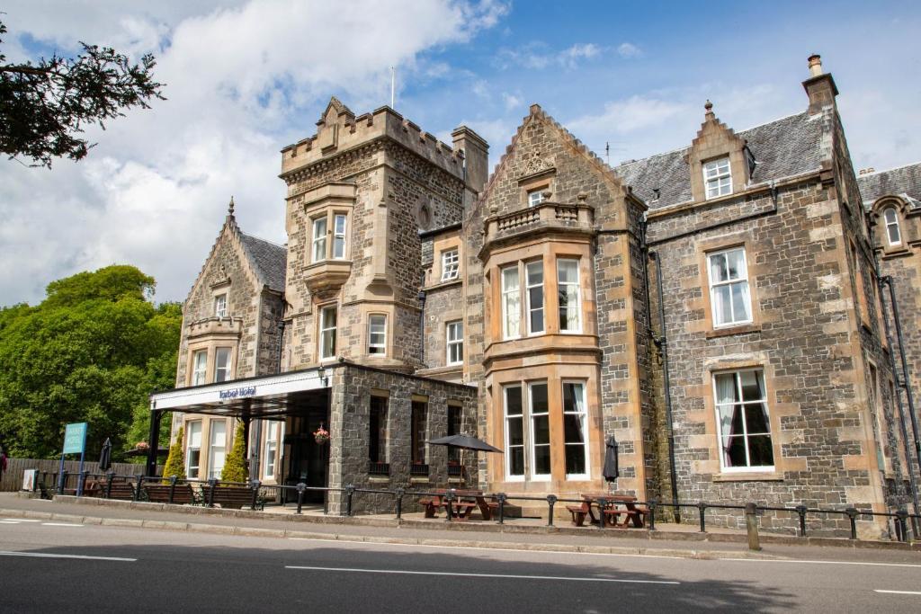 The Tarbet Hotel image 1