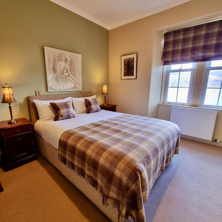 Loch Maree Hotel image 2