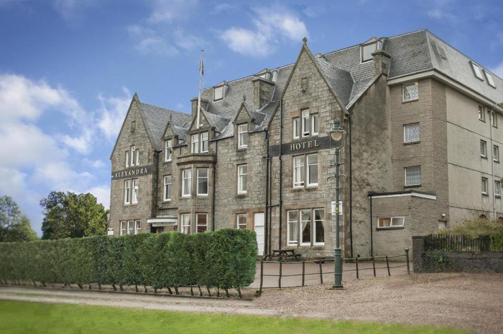 Alexandra Hotel image 2