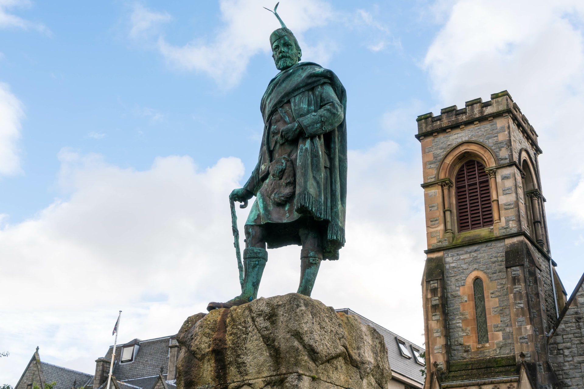 scottish-monument-in-fort-william